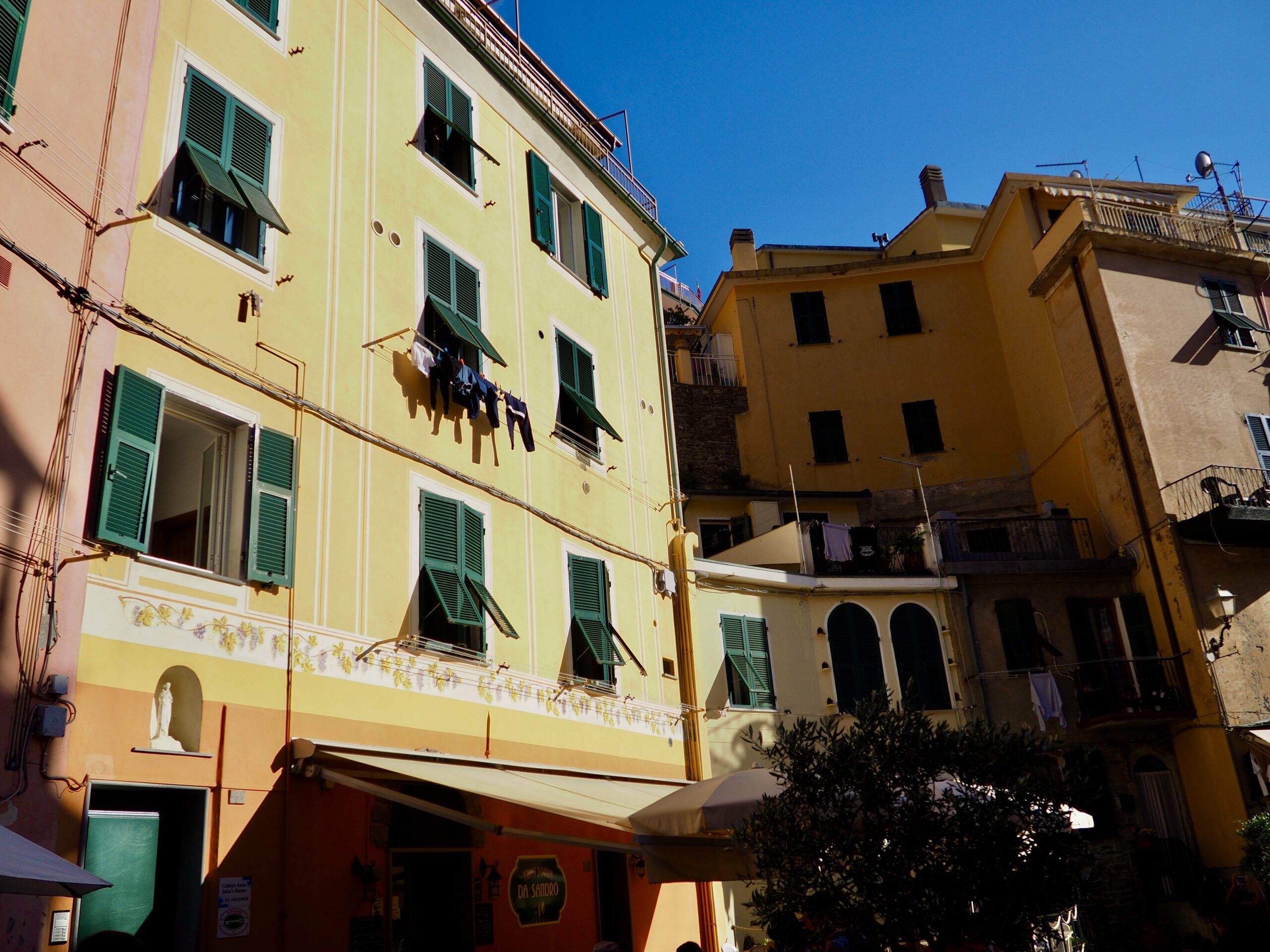 Cinque Terre Photo Travel Italy on a Budget